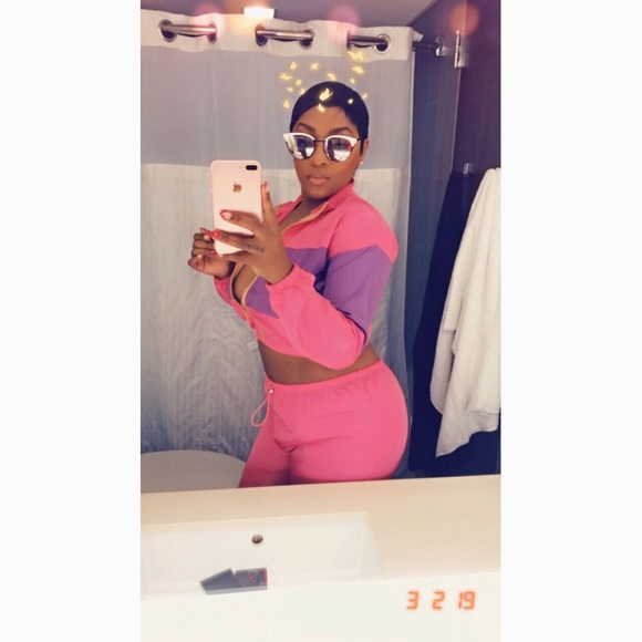 Pretty in Pink💕 Jogger Set - Picture 3 of 5